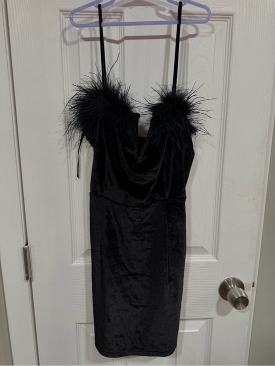 superdown Dresses & Skirts - superdown Black Velvet Mini Dress with Feather Trim